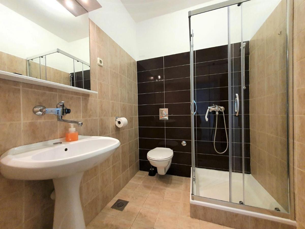 Apartment Katarina 3 - Sib156 By Interhome Brodarica  Exterior foto
